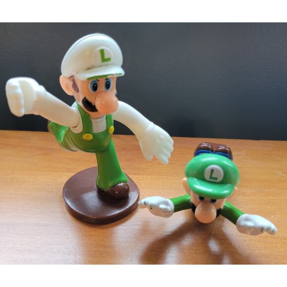 2 McDonald Happy Meal Toy Super Mario Invincible Luigi set nintendo 2017 2018 - Picture 1 of 11